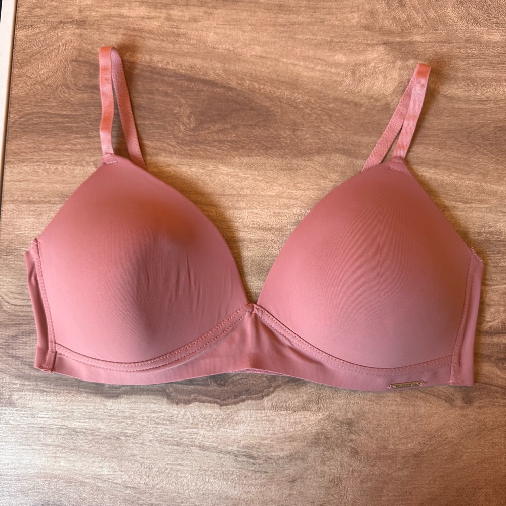 Vince Camuto Bra Mauve Pink Size 36C Super Soft Basics No Show Bra
